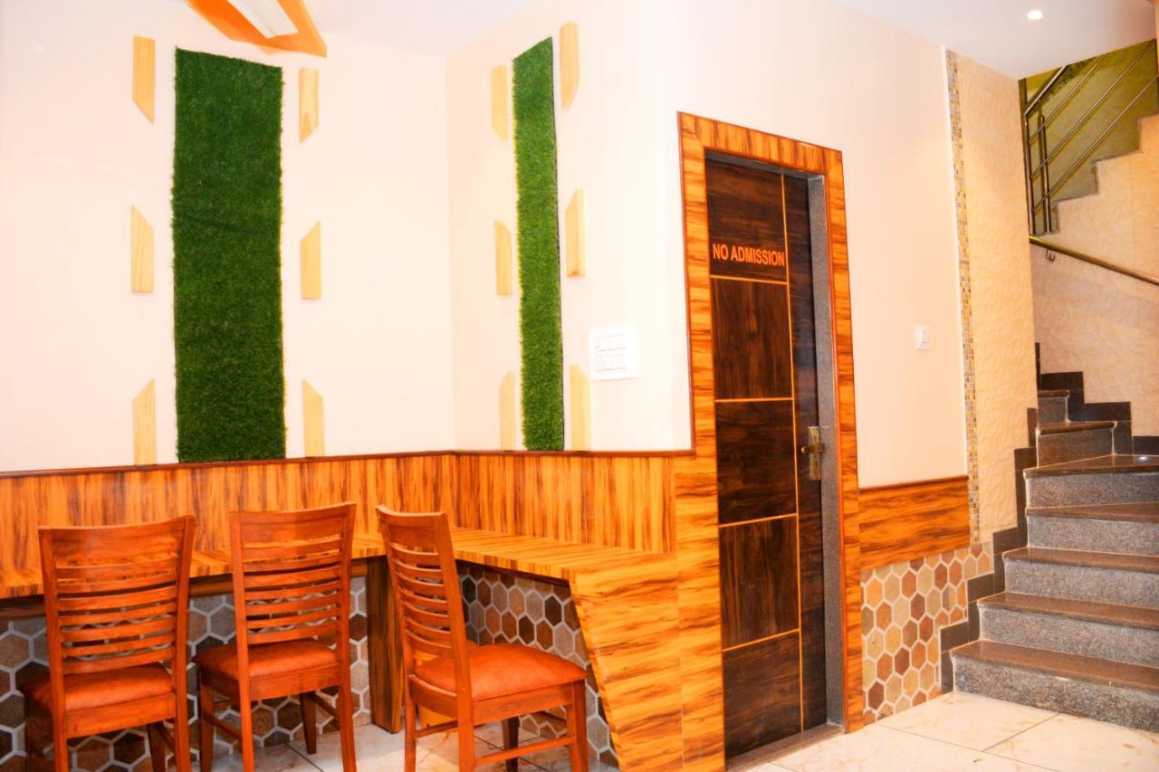 Hotel Nest N Rest - Mumbai Bagian luar foto