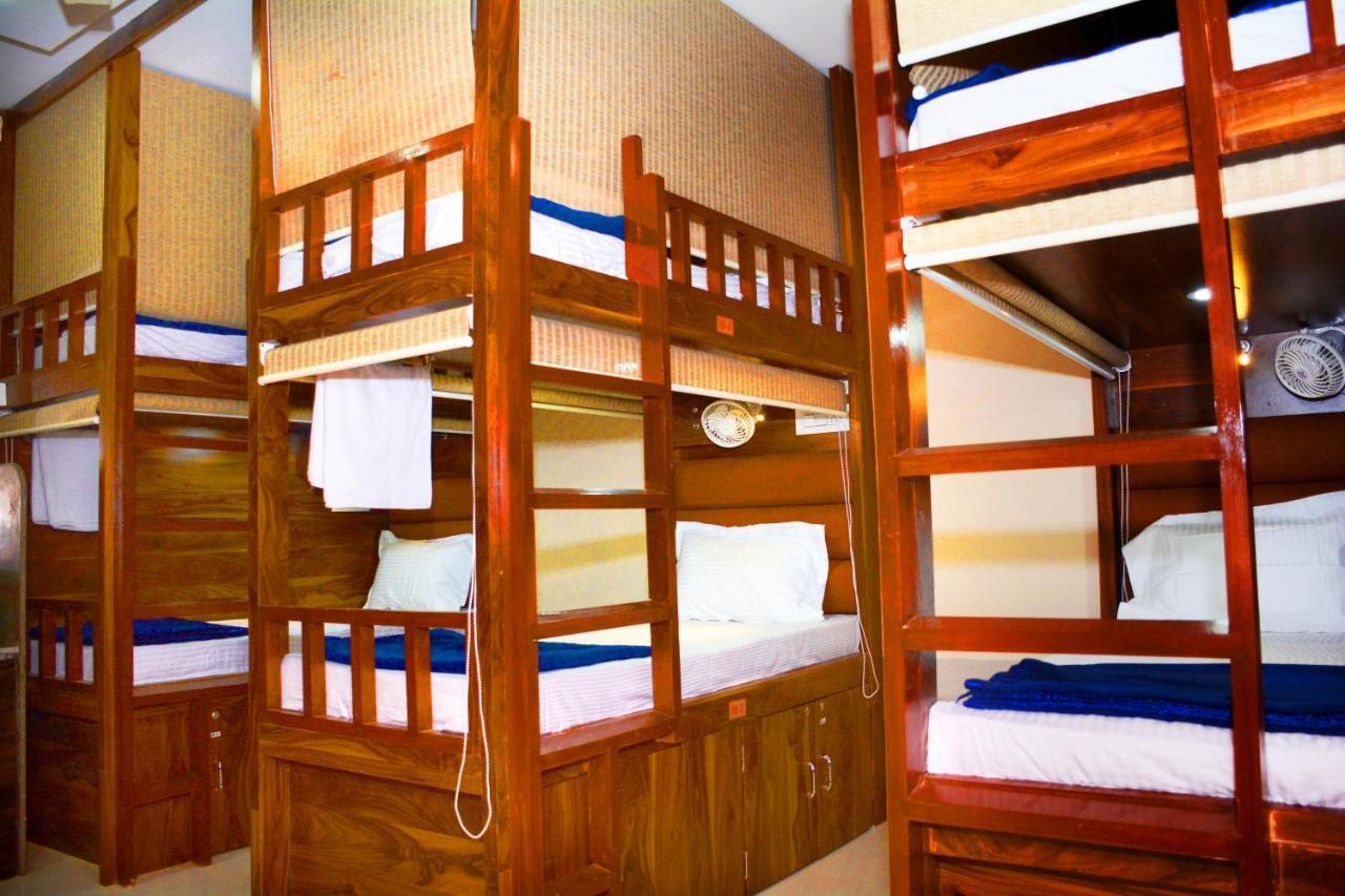 Hotel Nest N Rest - Mumbai Bagian luar foto