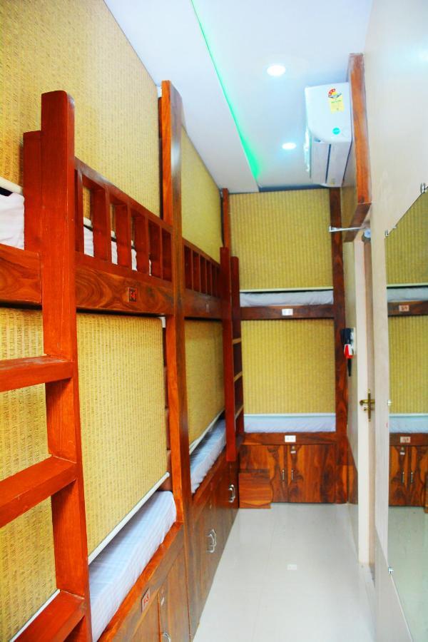 Hotel Nest N Rest - Mumbai Bagian luar foto